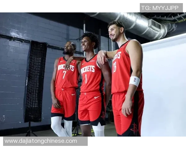 火箭与快船激战正酣免费NBA直播精彩不容错过