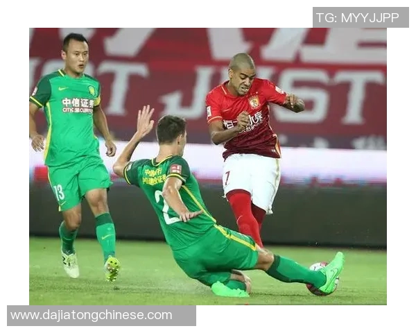 力帆与重庆足球队激战正酣精彩比赛直播全程回顾与分析